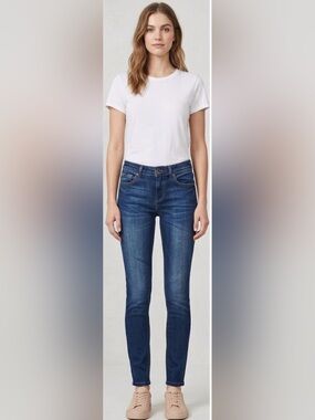DL1961 Dark Blue Skinny Jeans - Women's like new size 26